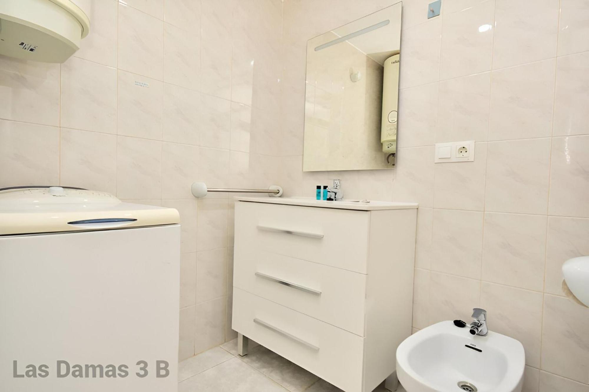 Las Damas 3B Beach Front - Pool & Parking Benidorm Eksteriør billede